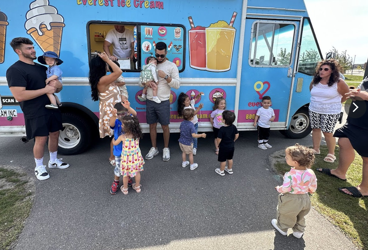 Ice cream truck rental in Schomberg